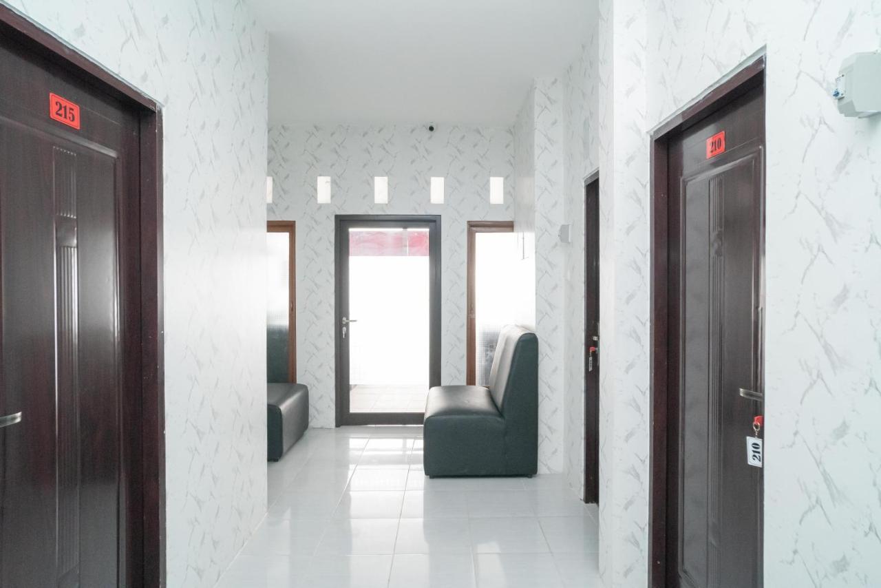 Reddoorz Near Sarinah Cakarta Dış mekan fotoğraf
