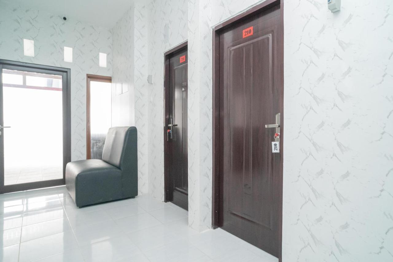 Reddoorz Near Sarinah Cakarta Dış mekan fotoğraf